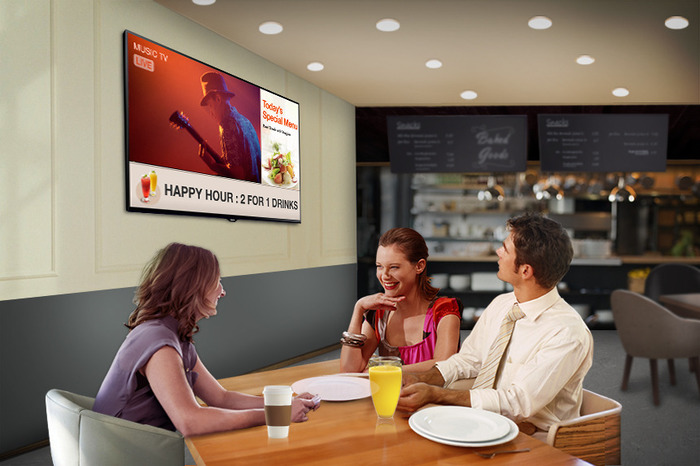 Màn hình quảng cáo kỹ thuật số được sử dụng để chiếu các nội dung giải trí, hiển thị các thông tin sự kiện